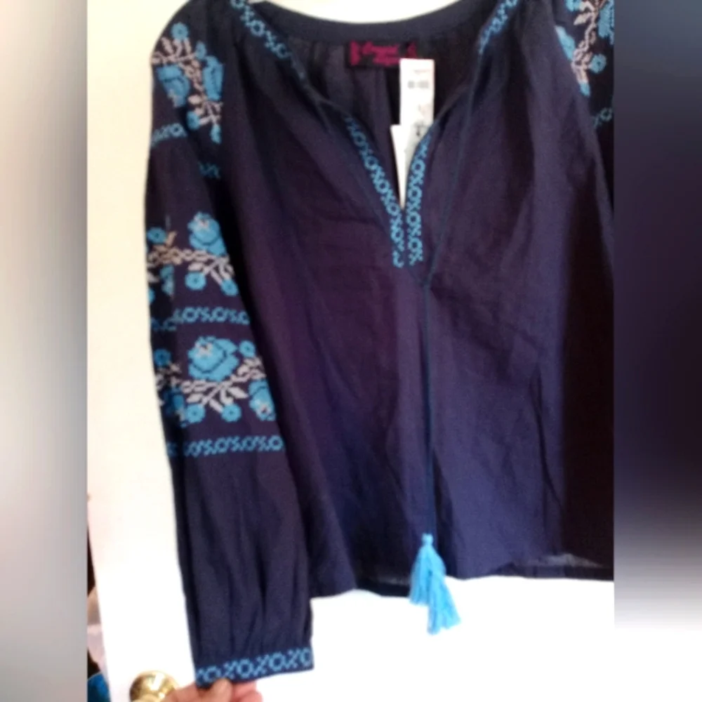 Cowgirl Legend‎ NWT Sz. Small Blue 100% Cotton Embroidered Top - Picture 4 of 13